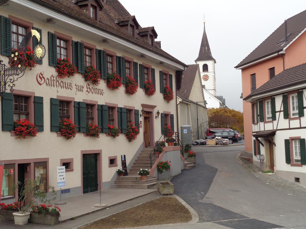 Gasthaus Zur Sonne Aesch  Bagian luar foto