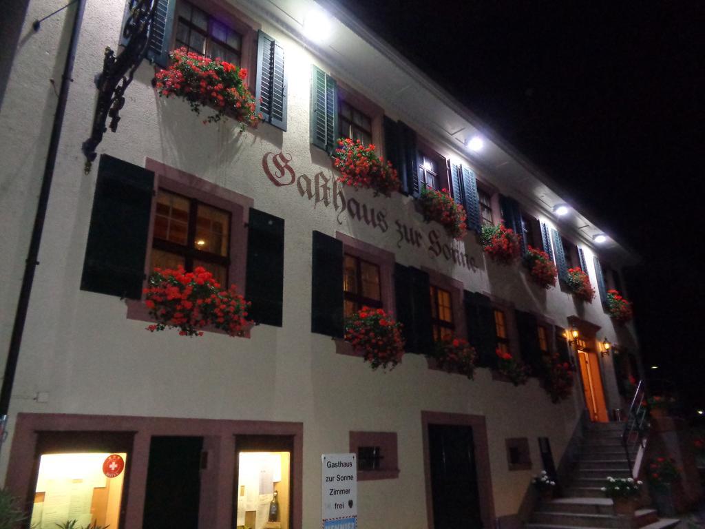 Gasthaus Zur Sonne Aesch  Bagian luar foto