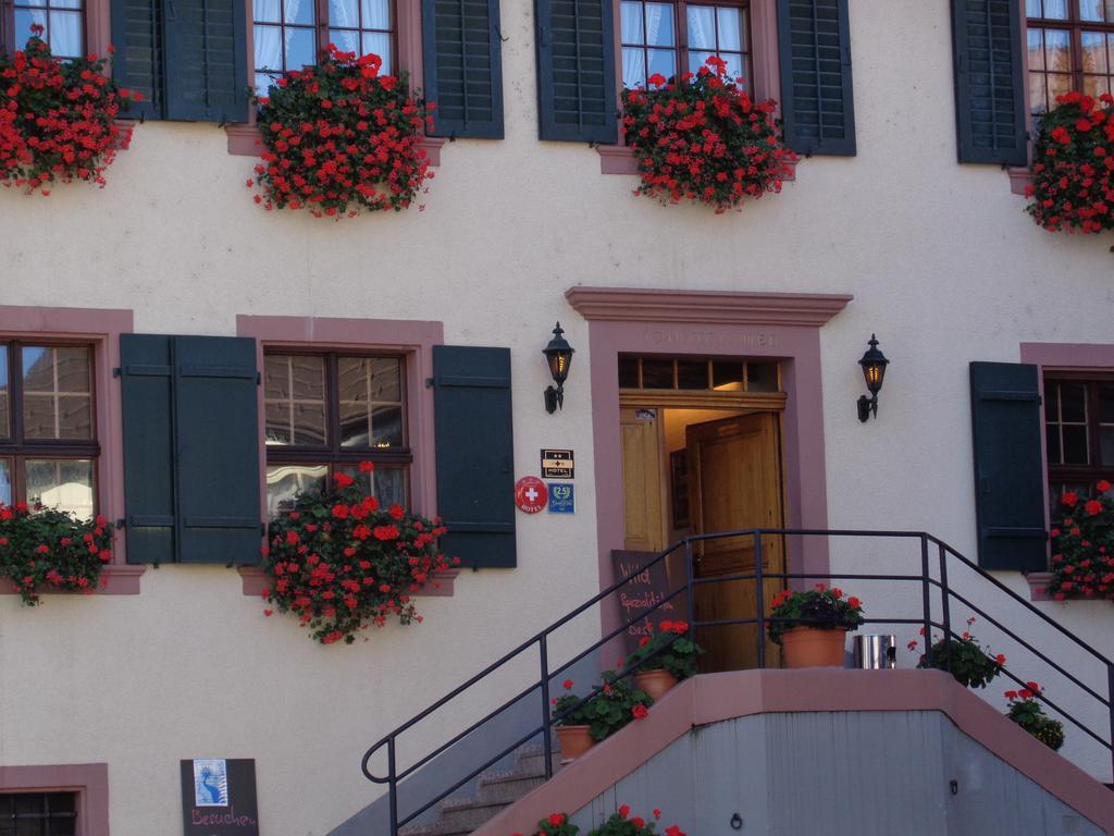 Gasthaus Zur Sonne Aesch  Bagian luar foto