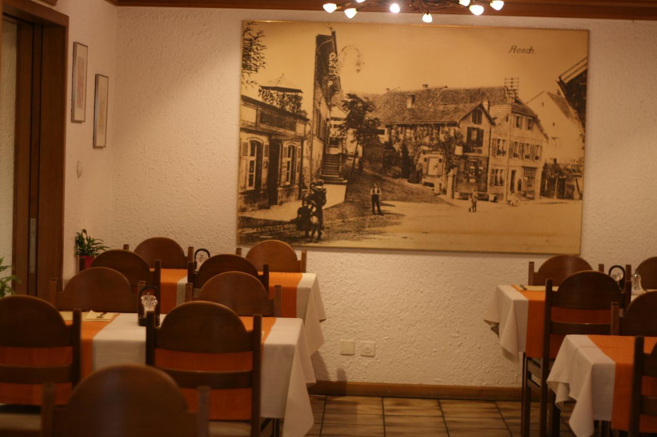 Gasthaus Zur Sonne Aesch  Bagian luar foto